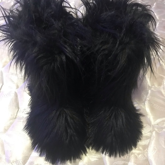 custom fur boots